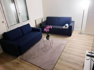 Logement entier chambre+salon + jardin & terrasse