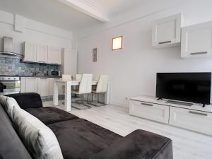 Nestor&Jeeves - BEACH ROYAL - Central, Close sea