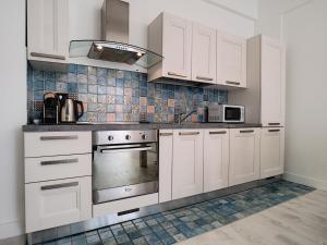 Nestor&Jeeves - BEACH ROYAL - Central, Close sea