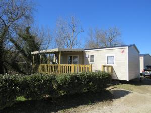 Campings Camping Les P'tites Maisons dans la Prairie : Mobile Home