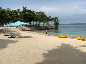 Ma Roberta @ Tambuli Resort with fast WIFI