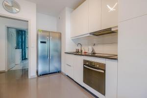 Family Apartment Żoliborz by Noclegi Renters