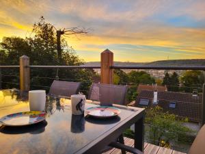 Le Bellevue - Beaux appartements avec vue splendide : photos des chambres