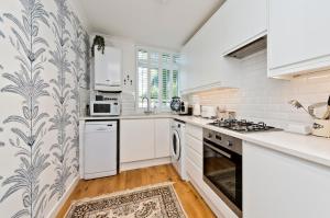 Botanical bliss by UnderTheDoormat