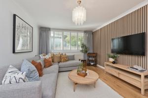 Botanical bliss by UnderTheDoormat