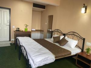 Sri Vrindavan Guest House Pure Veg