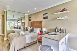 Hyde Park on the Square