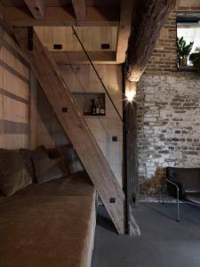 Hoeve Appartement aan de rand van Maastricht met natuurzwembad