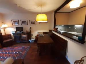 Appartamento affacciato sui campi e piste da sci