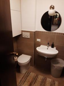 Appartamento affacciato sui campi e piste da sci