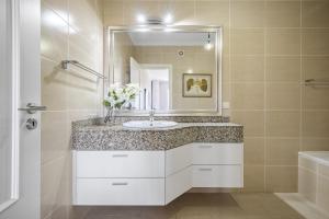 Hideaway Apartment by Homie