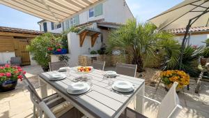 Villas Charmante location en 2 parties dans le village de Loix : photos des chambres