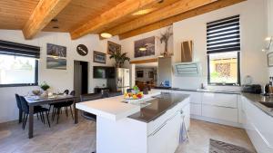 Villas Charmante location en 2 parties dans le village de Loix : photos des chambres