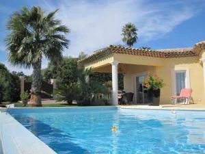 La Maison Jaune - 圣马克西姆