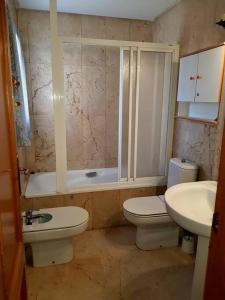 Apto en Gemelos 20 piscina y parking playa levante