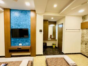 Sheraton Grande at Puratchi Thalaivar Dr MGR Central Railway Station