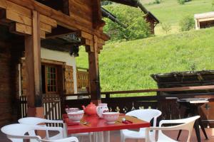 Appartements La Ferme Des Favrays : photos des chambres