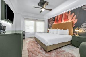 Deluxe King Room room in Nob Hill Hotel