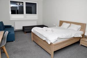 Pokoje, Apartamenty, Restauracja Marcus