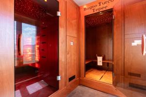 LUAL Bleisure Hotel