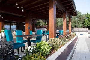 LUAL Bleisure Hotel