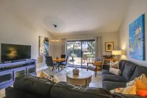 Luxury Palm Desert Condo with Patio on Golf Course! - Myoma