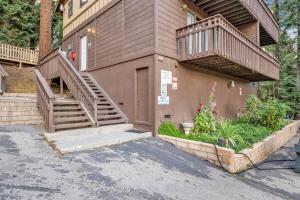 Bear Meadow Woods Condo- Walk to Ski Lifts & Golf