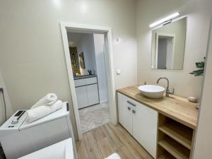 Luxury City Retreat with Terrace