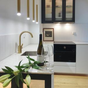 Tom Sawyers Old Town Apartment