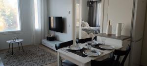 Kodikas huoneisto, oma sauna, ilmainen pysäköinti