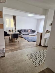 CH Apartments Coresi