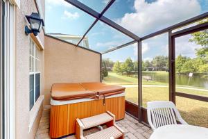 4BR with Private Hot Tub, Foosball On-Site Pool