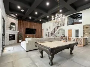 Luxury (Less than mile from AT&T Stadium/GlobeLife) GameRoom/Basketball Hoop - 阿林顿