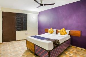 SPOT ON Hotel Harrys 1 NearCitywalk Mall