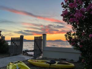 Dimitra Houses 2 - Seaside