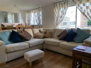 Spacious 2 Bed Elstree Borehamwood Hertfordshire - 埃尔斯特里