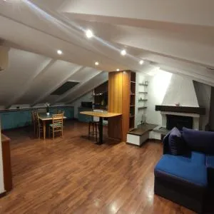 Loft Mansardato - بروغيريو