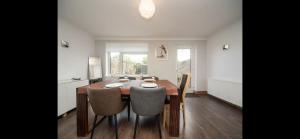 Spacious Chessington home with parking & garden