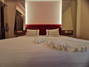 เพอร์เฟลคเพลช (Perfect Place Hotel)