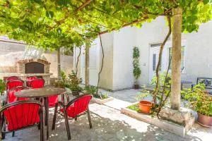 Apartments Ljubica - Baošići