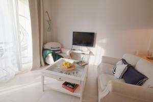 Casa Lura at Gjiri i Lalzit, San Pietro Beach