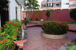 Guarapari. ES. Alugo excelente apartamento a 100 m do mar.