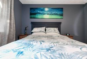 Great 1-bedroom Suite Near Downtown Langford