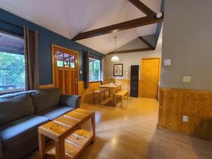 One Bedroom Family Cabin (Cabin 6) room in Fern River Resort