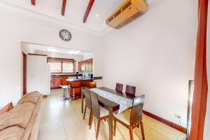 Macaw Oceans Club#20