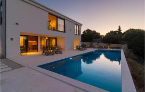 Awesome Home In Supetar Brac With Wifi, Private Swimming Pool And 3 Bedrooms