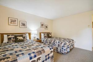 Cedarbrook Hotel Room w2 doubles 101