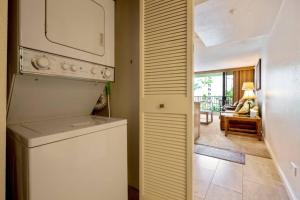 Kaanapali Shores 423- Ocean view 2 bed, 2bath Kaanapali Shores gem