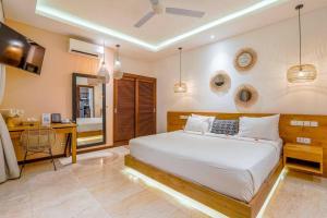 Frangipani Villa Kuning at Berawa