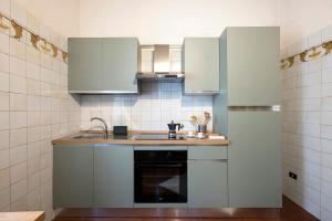 Trevi Fountain House Deluxe